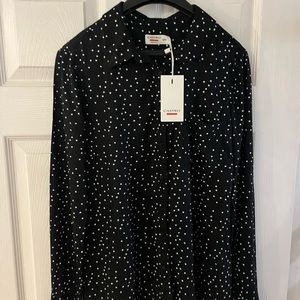 2/$20 - NWT - 0 - Black with White Stars - Button Down Shirt - pretty design